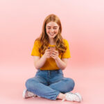 Online Courting for Teenagers: Balancing Protection and familiarity